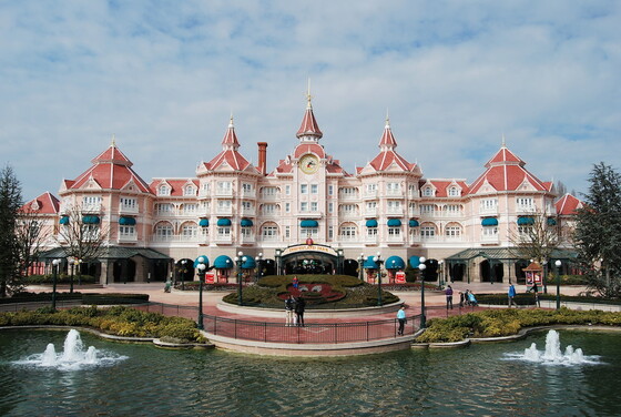 Die Renovierung des Disneyland-Hotels